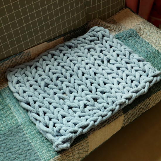 Warm Winter  Handmade Crocheted Bed Knitted Sofa Cover Blankets 5 Colors Thick Thread