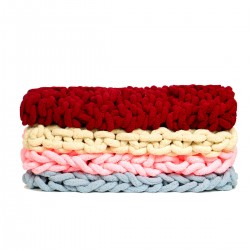 60 x 60cm Warm Winter  Handmade Crocheted Bed Knitted Sofa Cover Blankets