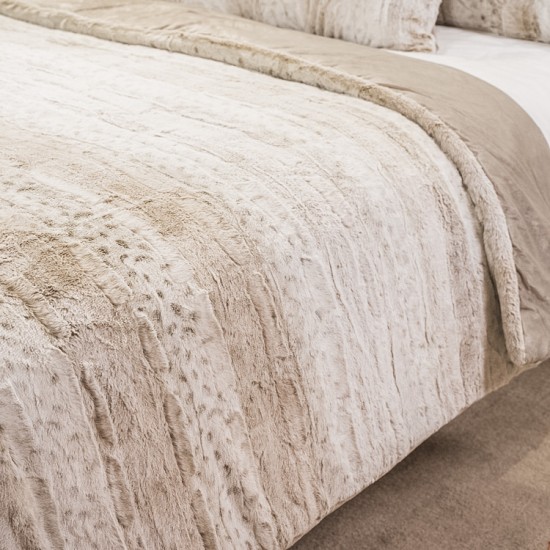 Modern Collection Microfiber Filled Bedspread Quilts