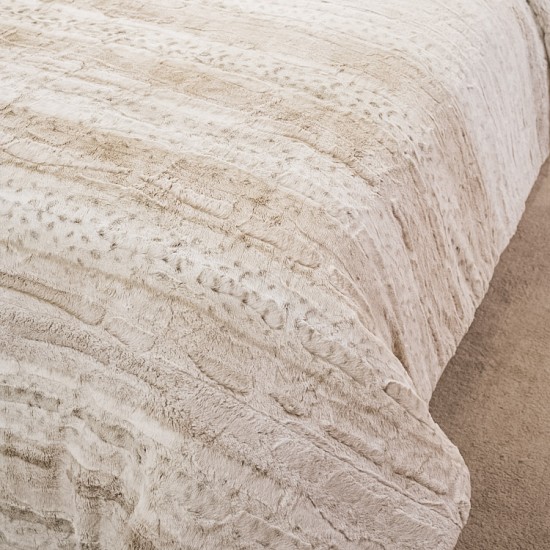 Modern Collection Microfiber Filled Bedspread Quilts